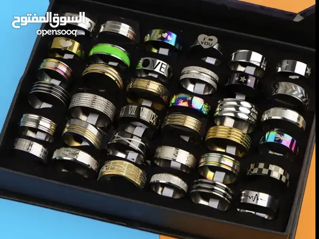خواتم وسناسيل وأساور زينة للرجال جودة عالية وجديد من أفضل انواع الاكسسوارات للرجال.