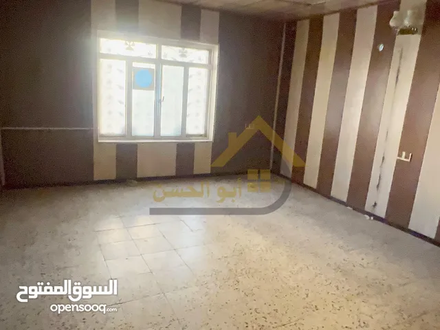 دار للايجار في منطقة حي صنعاء تجاري خلف مرطبات سنبلة بمساحة 250 متر. ـ20