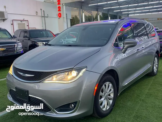 Used Chrysler Pacifica in Ajman