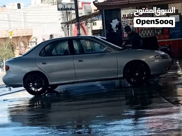 1996 هيونداي افانتي Standard