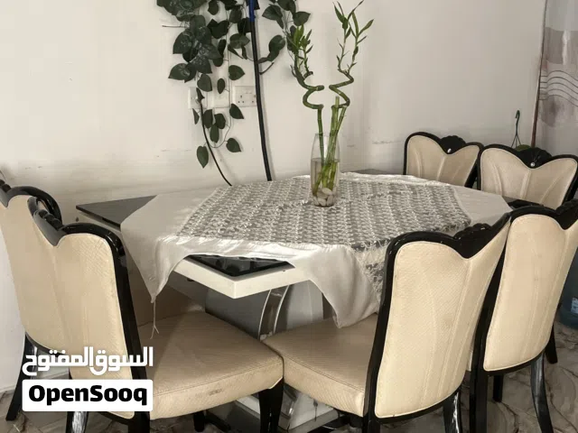 طاولة طعام 6 أشخاص