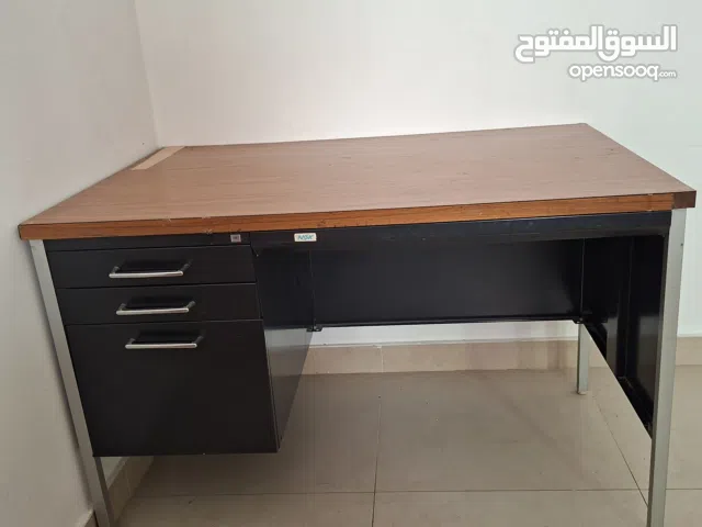 طاولة مكتب دراسه كبير