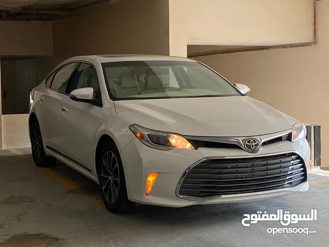 Used Toyota Avalon in Dubai