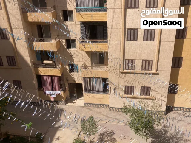 شقه للبيع في بدر حي الياسمين دور رابع 90 متر  3 غرف و حمام  مدفوع 10 سنين متبقي 10 سنين