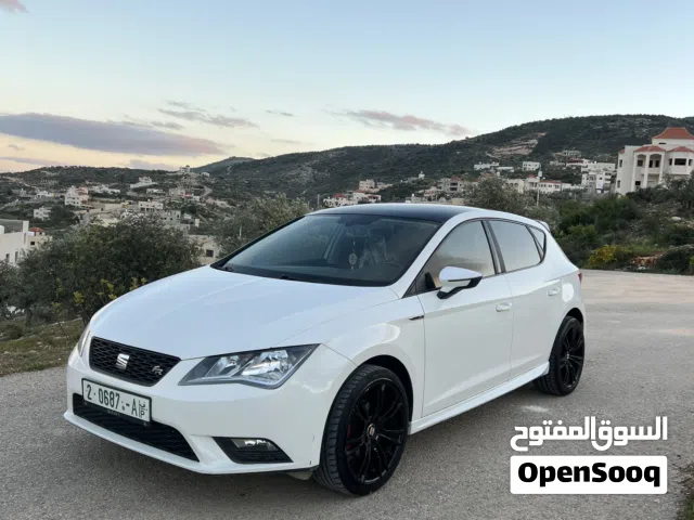 سيات ليون (جير عادي) مميزة وبحالة الوكالة 2017/16