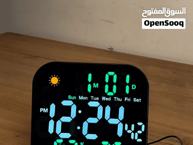 ساعه رقميه جداريه