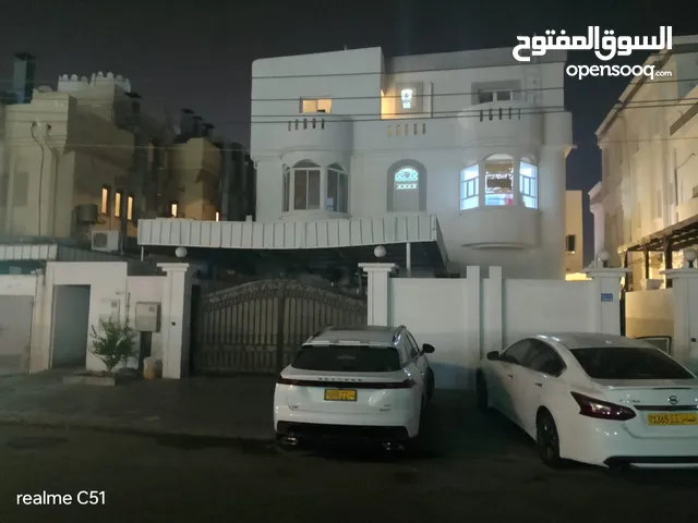 فلل سكني تجاري للبيع