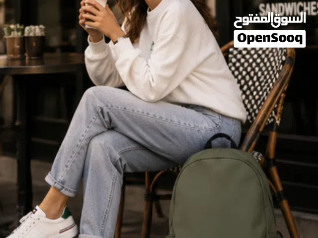 حقيبة ظهر كالفين كلاين حجم متوسط لون اخضر زيتوني