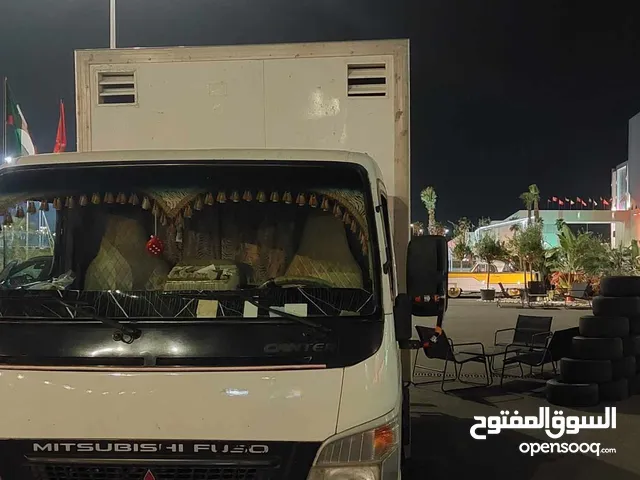 Truck Mitsubishi in Kuwait City