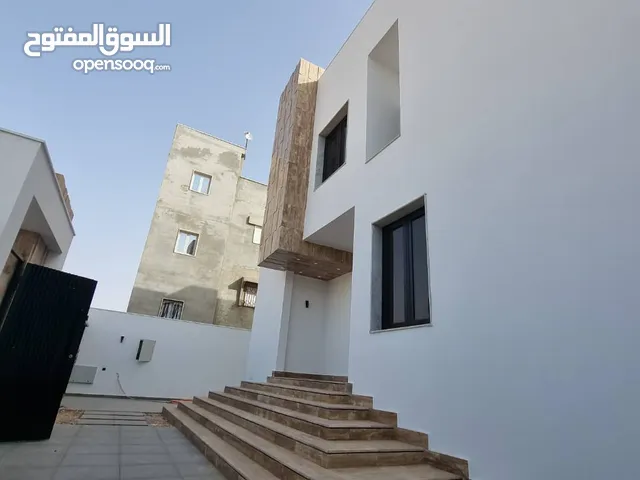280 m2 More than 6 bedrooms Villa for Sale in Benghazi Qar Yunis