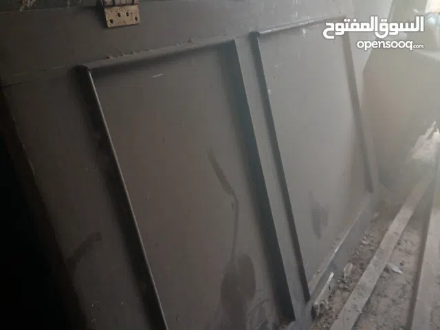 باب نضيف خدمه صح مكلف قبل 1500متر و30في2متر ونص تقريبا