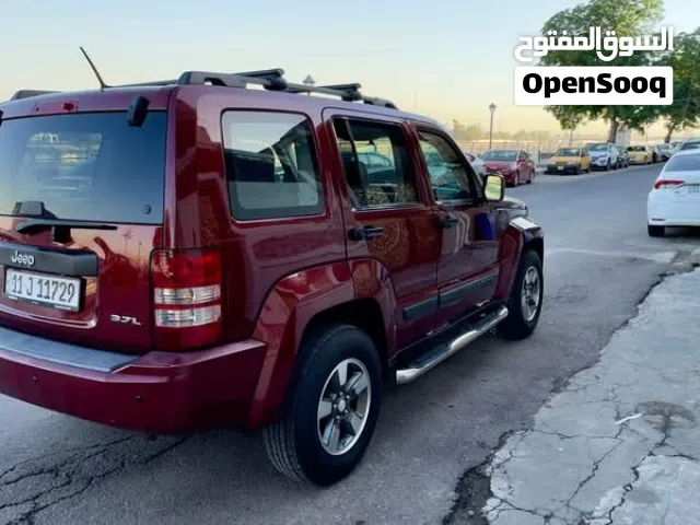 2008 جيب ليبرتى Standard