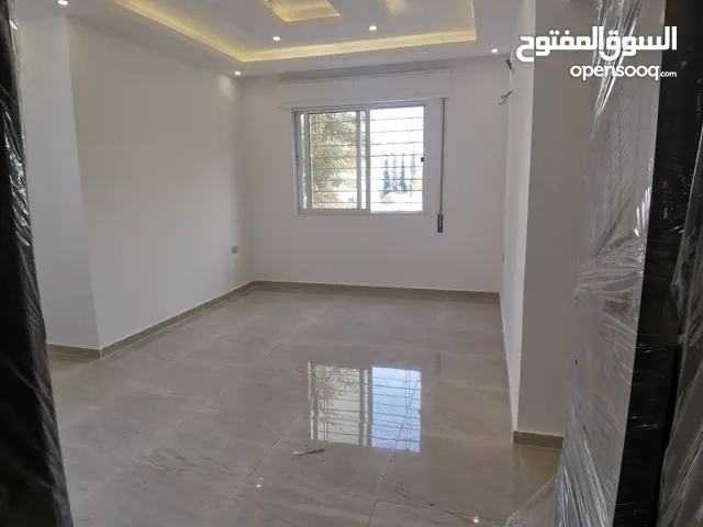 شقة جديدة للإيجار من المالك مباشرة بالقرب من الخدمات في شفا بدران
