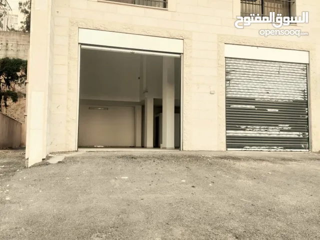  محلان جديدان للإيجار بمساحة 105 م2 رام الله بيتونيا ، بجانب مسجد سيف الدين بناء وتشطيب جديد