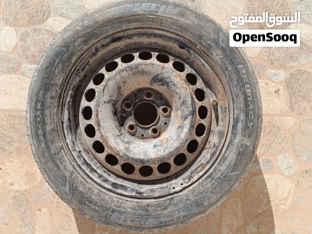 اطار ميشلان 225/55 و ديسكو عادي 16 مستعمل.