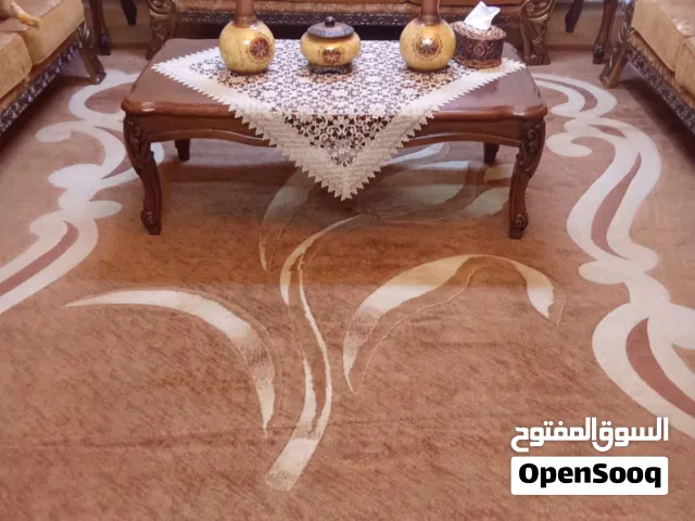 طقم كنب 9 مقاعد مع سجاد و3 برادي
