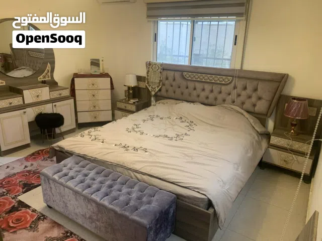 غرفه نوم شبه جديده للبيع بسعر مناسب