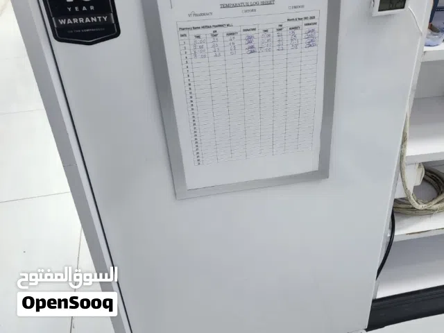 Keleon refrigerator small single door ,10yr warranty ,purchased in june 2025,as good as new