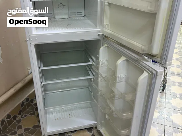 للبيع ثلاجه شغاله وبارده جدا