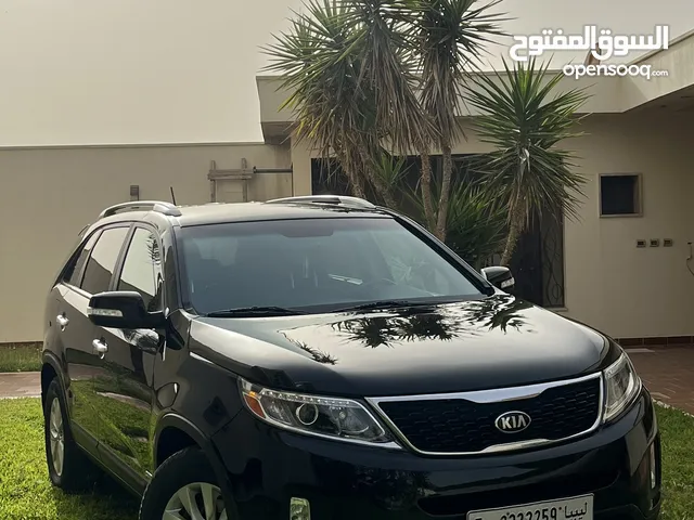 Used Kia Sorento in Tripoli