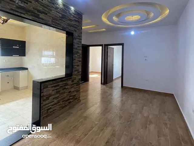 160 m2 4 Bedrooms Townhouse for Rent in Tripoli Old Soar Road