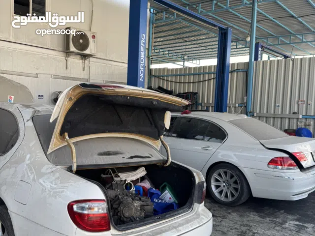 كراج ومغسلة للبيع