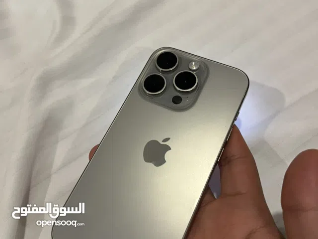 ايفون 15 Pro 256 Gb بحالة جيددة
