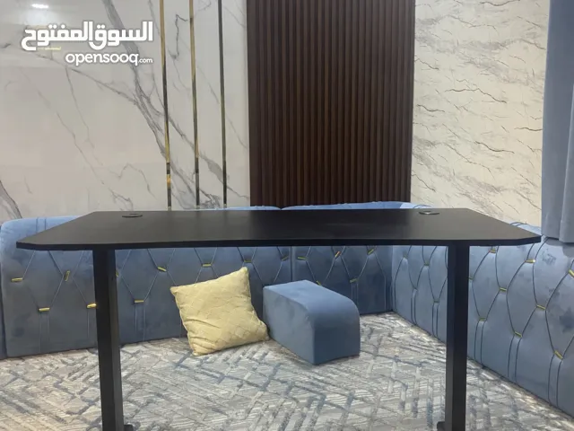 للبيع كرسي قيمنق وطاوله قيمنق
