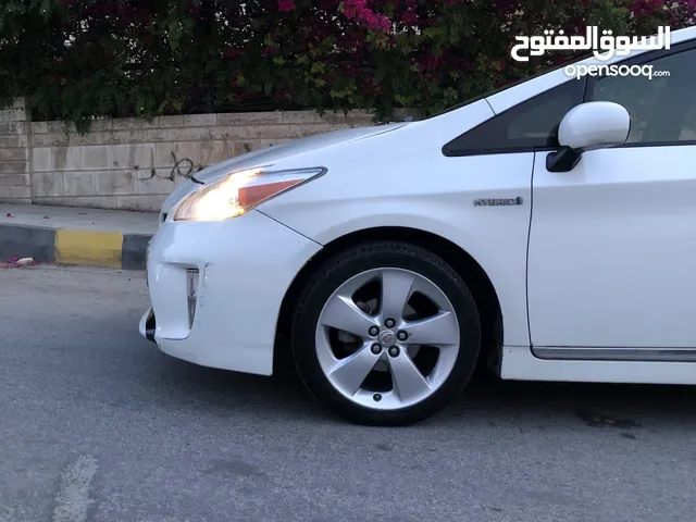 Used Toyota Prius in Zarqa