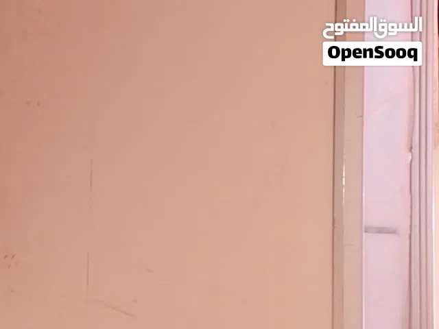 فريزر مستعمل لون ابيض
