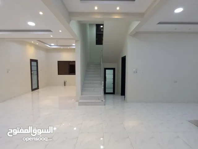 305 m2 5 Bedrooms Villa for Sale in Northern Governorate Bani Jamra