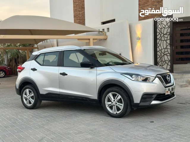Nissan kicks well condition smooth to drive 2019 model well condition
