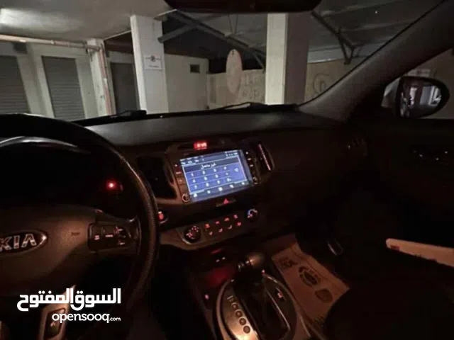 سبورتاج 2015 في الرخصة فل ما عدا فتحة فحص نخب دهان 3 قطع فقط للبيع ع الكاش فقط او بدل