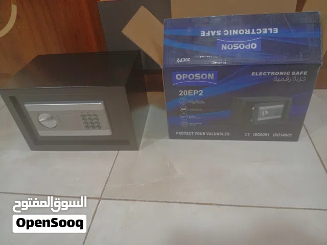 تجوري أو خزنة للبيع لحفظ الممتلكات والأموال والاغراض فيها رقم سري ومفتاح موقعي صحم شوف الصور والوصف