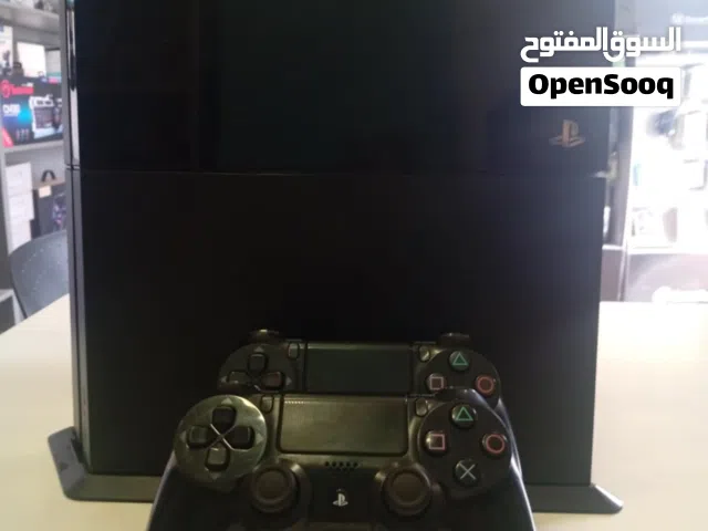 جهاز ps4 نوع فات حجم 500 جيجا بحاله جيده