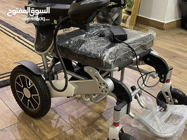 كرسي كهربائي متحرك