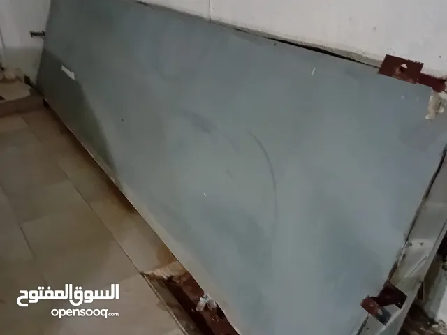 . لافتات..دعايه محلات عدد اثنان بطول أربعة أمتار بمتر وواحده. سبعون سنتيمتر بمتر واقفه..منيرغب بالشر