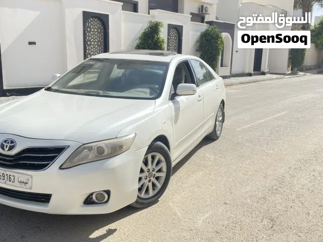 2010 تويوتا كامري XLE