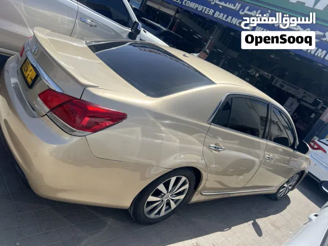 2011 تويوتا افالون Limited