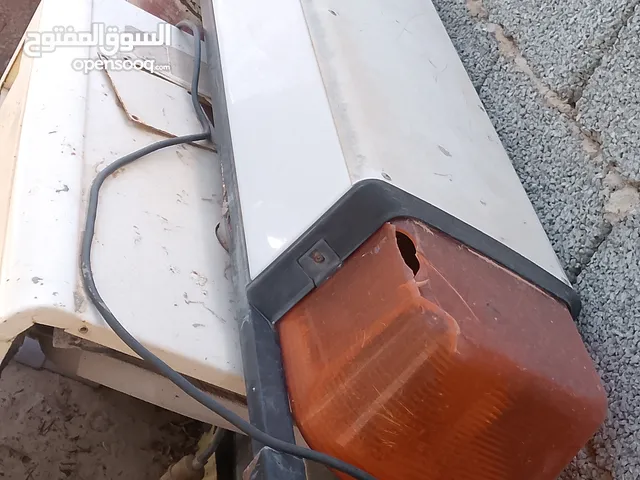 كلب اضائه +2بتيات مياه للبيع