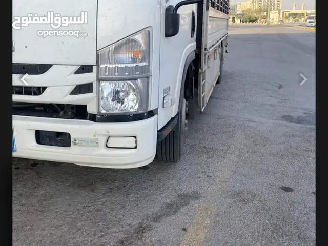 نقل عفش في الرياض مع فك وتركيب على حسب العفش وعلى و حسب المساحه