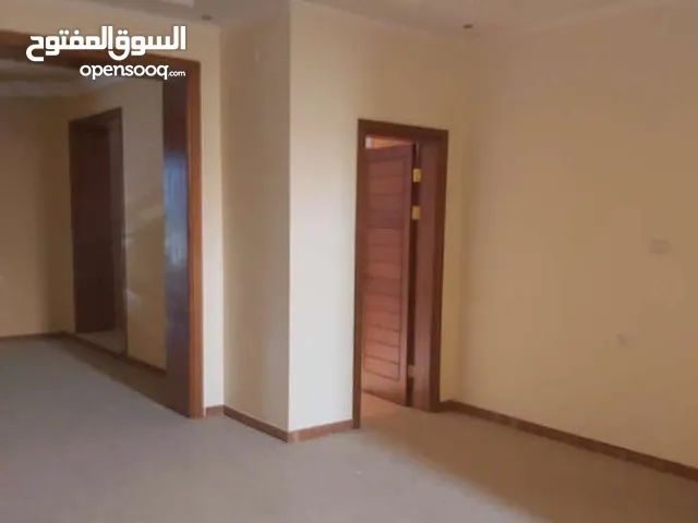 320 m2 More than 6 bedrooms Villa for Sale in Tripoli Zanatah