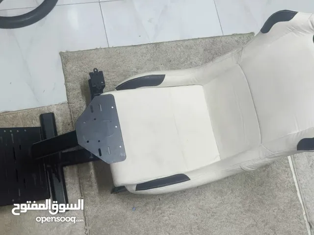 ستاند مع كرسي بحاله ممتازه