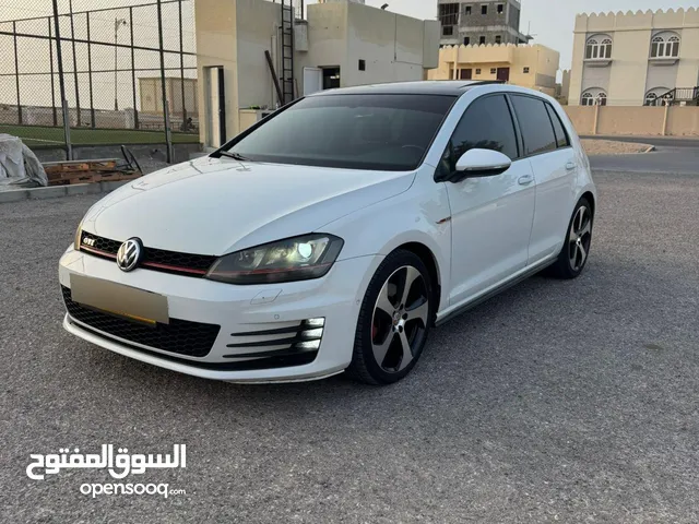Used Volkswagen Golf in Al Sharqiya