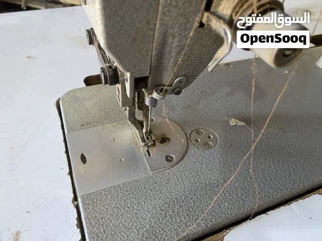 ماكينة خياطه جلد