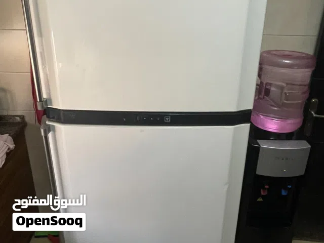 ثلاجة SHARP مستعمل ب حالك الوكاله