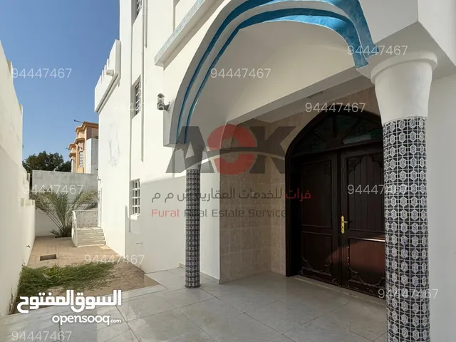 350 m2 5 Bedrooms Villa for Rent in Muscat Ansab