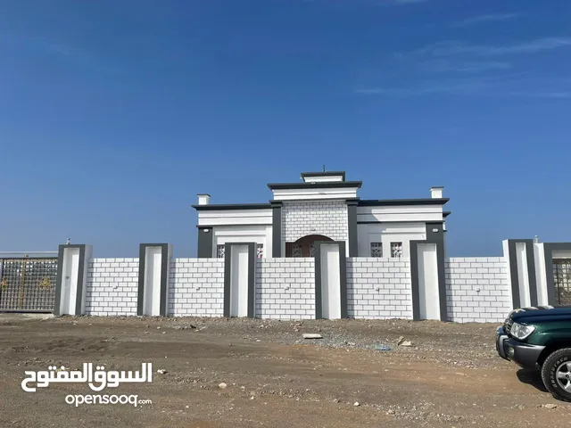 250 m2 4 Bedrooms Townhouse for Sale in Al Batinah Rustaq