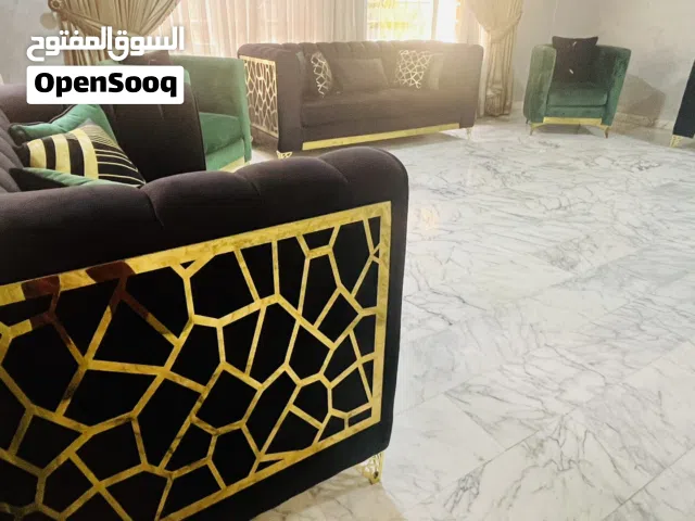 طقم كنب مودرن يصلح لفلل او صالونات كبيره بسعر مغرري