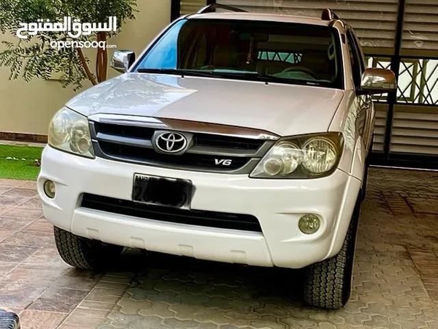 TOYOTA FORTUNER